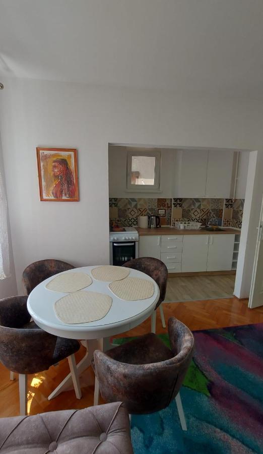 ורסאק Apartman Milica מראה חיצוני תמונה